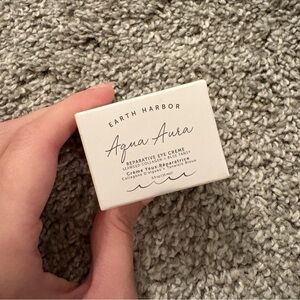 Earth Harbor Aqua Aura Reparative Eye Creme